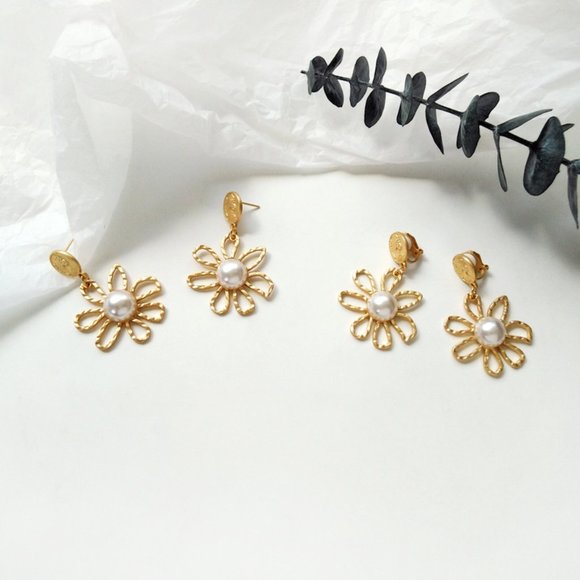 💙💕LAST ONE Sterling Faux Pearl Earrings - Picture 7 of 9